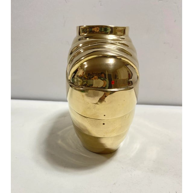 1970s Vintage Hollywood Regency Solid Brass Vase – Art Deco Style Brass Vessel For Sale - Image 5 of 9