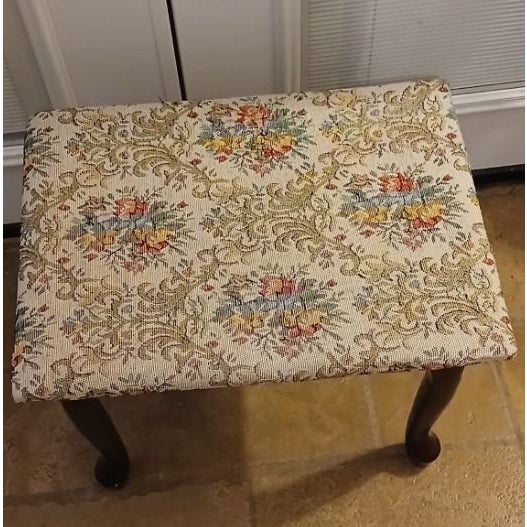 Vanity Bench Mahogany Queen Ann Tapestry Style Piano Foot Stool 2008 For Sale - Image 4 of 17