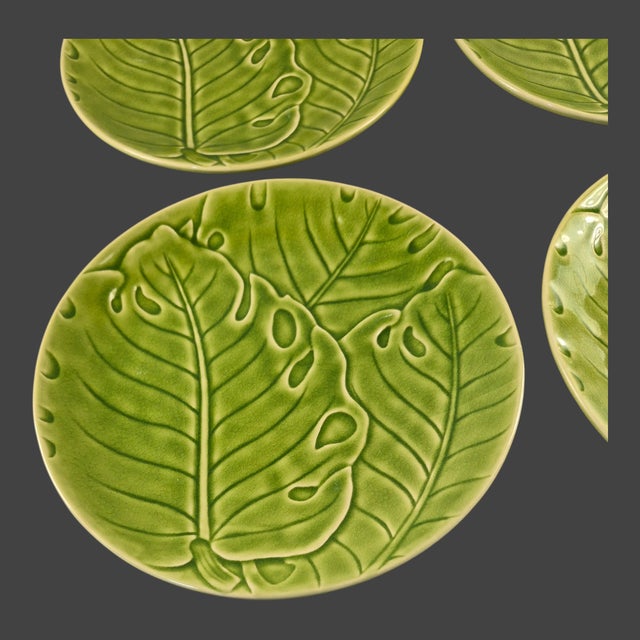 Contemporary Late 20th Century Monterey Tropical Green Monstera Leaf Dinner Serving Plates - Set of 4 For Sale - Image 3 of 9