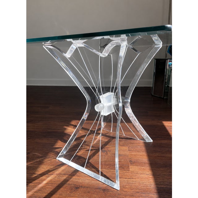 Vintage 1970s Lucite Butterfly End Table – Hollywood Regency MCM For Sale - Image 10 of 10