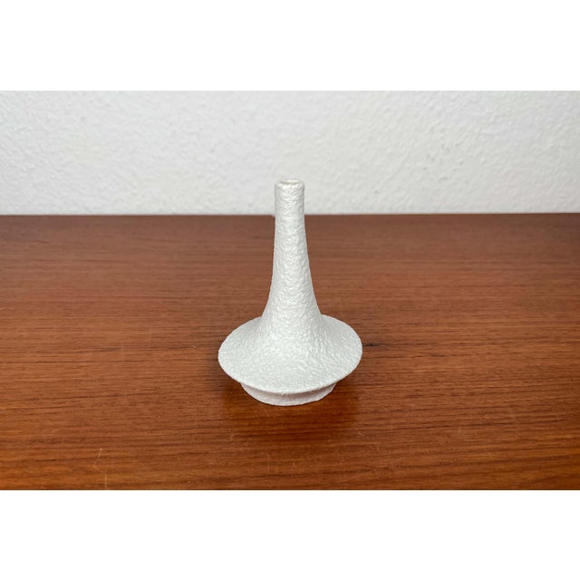 Ceramic Small Mid-Century Modern German White Sculptural Vase by Peter Müller for Sgrafo Modern, 1960s For Sale - Image 7 of 16