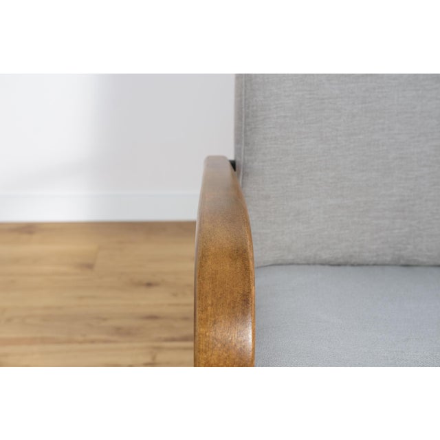 Model 53 Armchair by Jaroslav Smidek for Ton, 1960s For Sale - Image 14 of 15