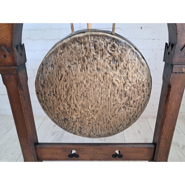 Antique Gothic Revival Oak Freestanding Dinner Gong in Silvered Brass, 1800s For Sale - Image 12 of 13