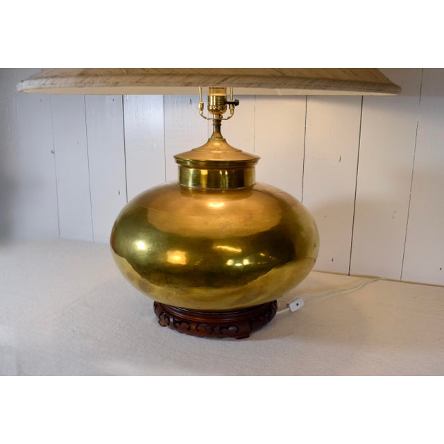 Mid-Century Modern 1970s Frederick Cooper Chinoiserie Inspired Table Lamp With Pagoda Shade For Sale - Image 3 of 9