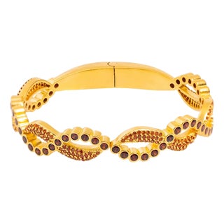 Modern Style Carnelian Gemstone & Gold Bangle Bracelet For Sale