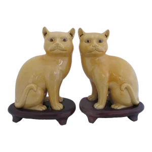 Chinese 19th Century Export Yellow Porcelain Lucky Kitty Cat Pair With Stands