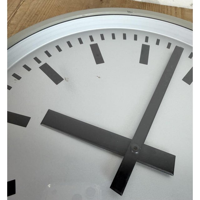 Vintage Industrial Station Wall Clock from TCW, 1960 For Sale - Image 14 of 18