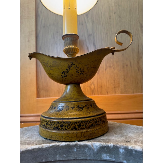 Vintage Italian Single Light Mustard & Black Tole Ware Electric Aladdin Lamp For Sale - Image 4 of 10