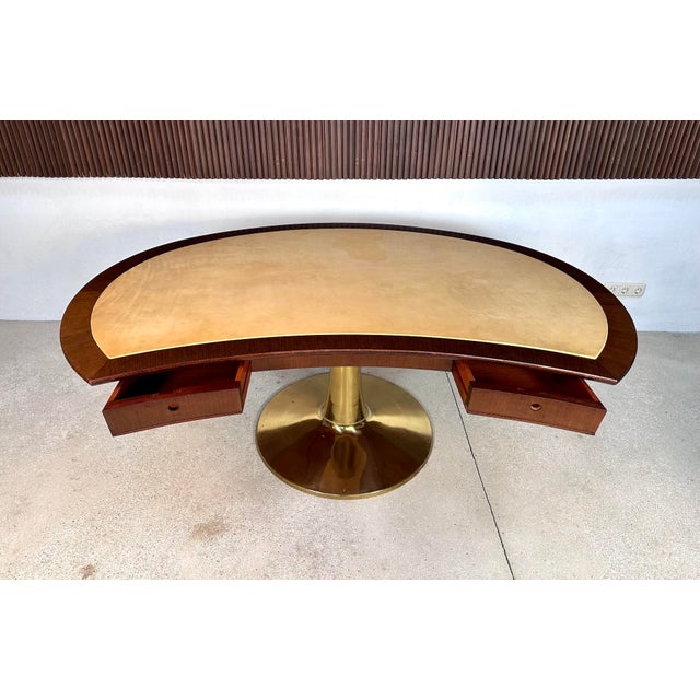 1950s Italian Sculptural Single Column Desk in Leather and Brass, 1950s For Sale - Image 5 of 18