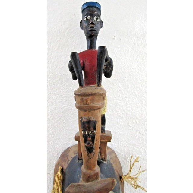 Antique Hand-Carved Guro Mask of the Ivory Coast Featuring a Seated Figure For Sale In Miami - Image 6 of 15