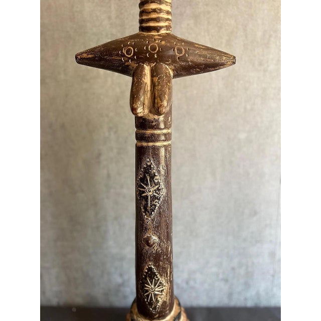Large Ashanti Akuaba Fertility Doll Traditional Ghanaian Sculpture in Wood, 1920s For Sale - Image 3 of 6