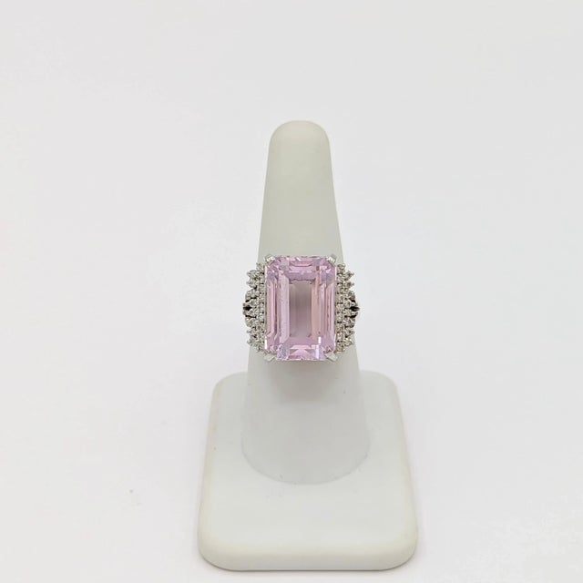 Pink Kunzite and White Diamond Cocktail Ring in 18K White Gold, size 7.5 For Sale In Los Angeles - Image 6 of 7