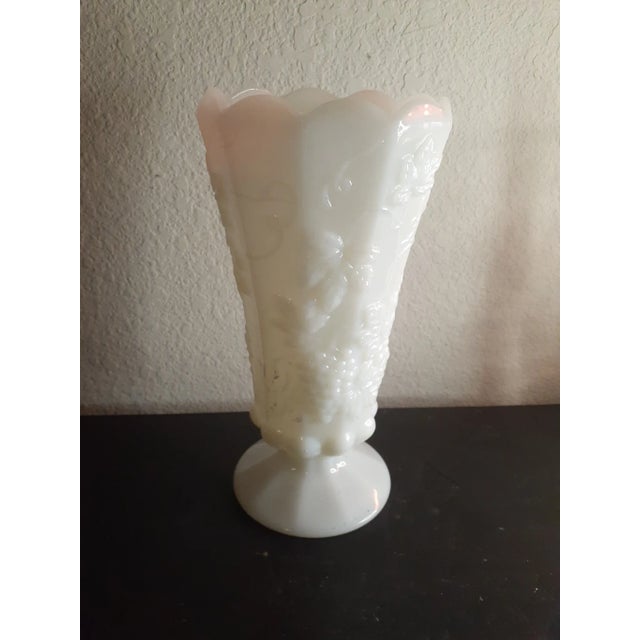 1950s Westmoreland Milk Glass Pedestal Grape Vase For Sale In Dallas - Image 6 of 7