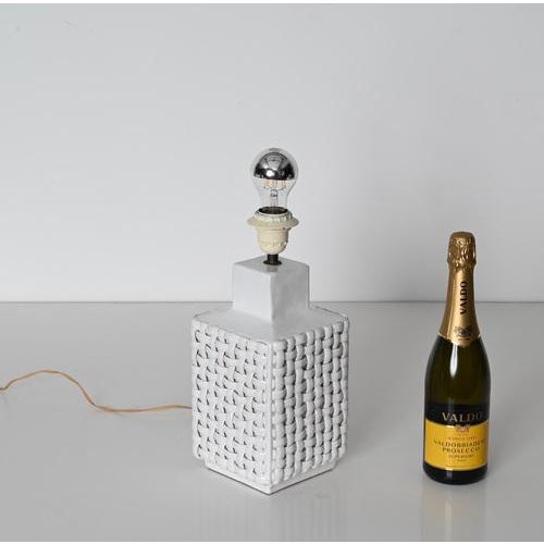 White Mid-Century Italian Glazed White Ceramic Table Lamp by Tommaso Barbi, 1970s For Sale - Image 8 of 16