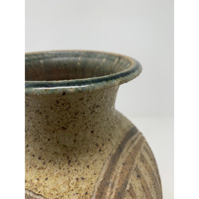 Mid Century Textured Ceramic Vase For Sale In New York - Image 6 of 10