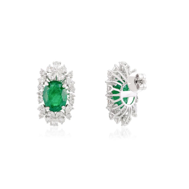 Emerald With Earth Mined Diamond Cluster Earrings, a Pair For Sale In New York - Image 6 of 10