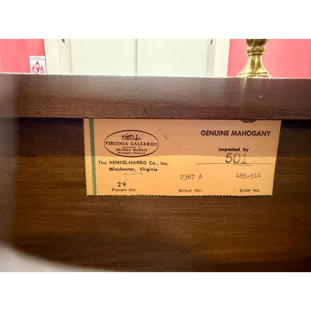 1980s Henkel Harris Federal/Hepplewhite Style Mahogany Sideboard With Inlay For Sale - Image 14 of 18
