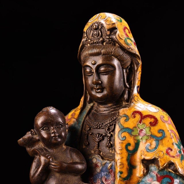 Late 19th Century Cloisonné Bronze Guanyin With Child, 4500g, Gilt Figurine For Sale In Los Angeles - Image 6 of 8