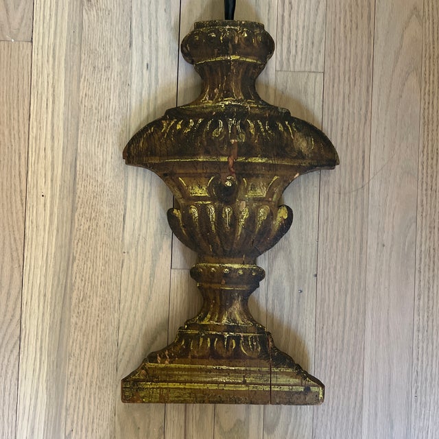 Italian 18th Century Trompe L’oeil Neoclassical Style Handpainted Urn Form Wall Ornament With Hand Forged Flower Sculpture For Sale - Image 4 of 9