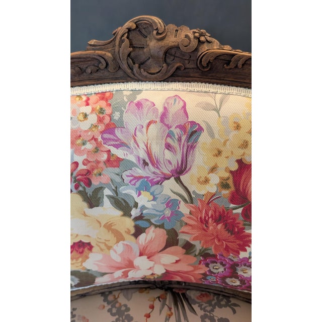 French Louis XV Style Antique French Begere Featuring Vintage Floral Twill Upholstery Fabric For Sale - Image 3 of 12