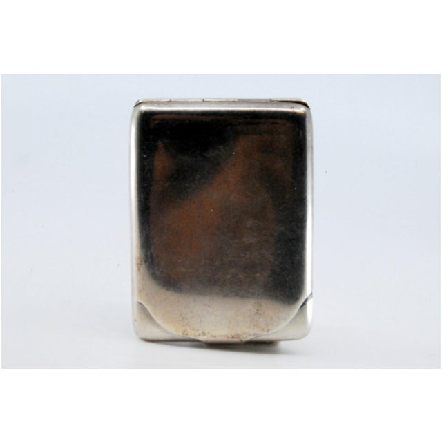 Plain Silver Matchbook with Gold Interior and Hinged Lid, in Good conditions. Designed 1890 to 1919