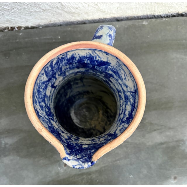 1990s Vintage Jerry Brown Hamilton 1993 Pitcher Pottery Ceramic Blue Splatter Glaze For Sale - Image 5 of 6