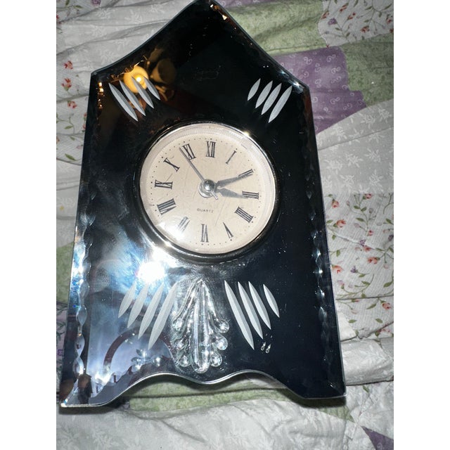 1980s Vintage Glass/Crystal Clock For Sale - Image 5 of 12