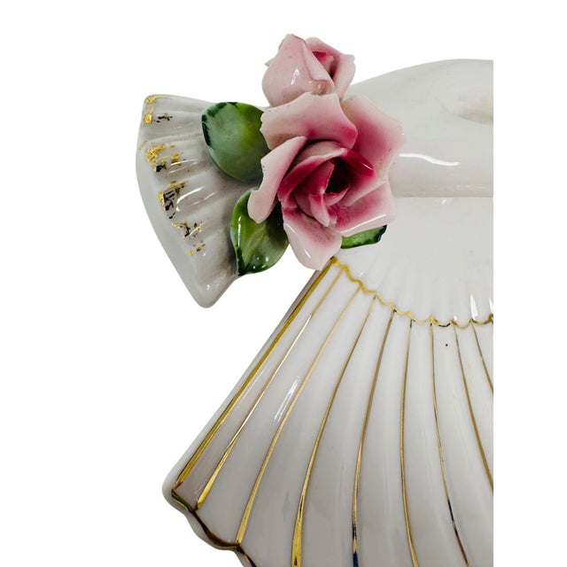 Museum-Quality 1950s Lefton China "Lady's Hand" Set - Large Fan Dish & Bud Vase For Sale - Image 12 of 14