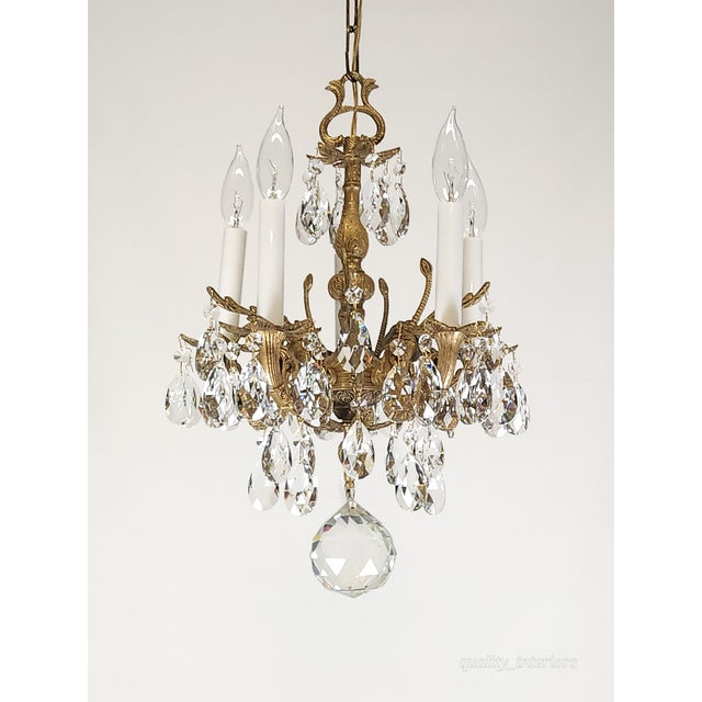 Antique 5 Light Sensational Shinning Swanky Brass Cut Lead Crystal Chandelier ~ Rewired ~ Restored ~ Rejuvenated ~ Ready to Hang ~ For Sale In South Bend - Image 6 of 12
