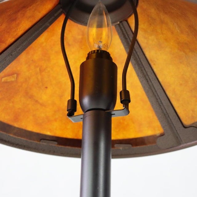 Dirk Van Erp Vintage Dirk Van Erp Style Arts & Crafts Copper & Mica Table Lamp 20thC For Sale - Image 4 of 7