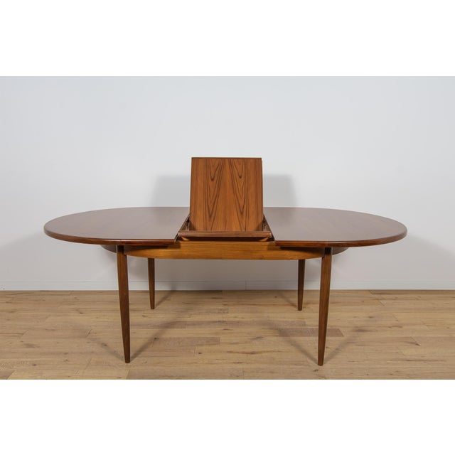 Wood Mid-Century Modern Oval Dining Table in Teak from G-Plan, United Kngdom, 1960s For Sale - Image 7 of 18