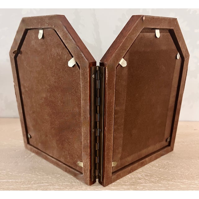 Early 20th Century Vintage Burl Wood and Marquetry Inlay Double Picture Photo Desk Frame Diptych For Sale - Image 5 of 5
