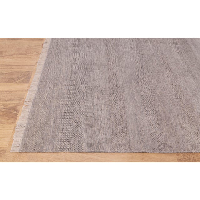 9' x 12' Savannah Hand Knotted Modern Light Grey Wool & Silk Rug For Sale - Image 4 of 17