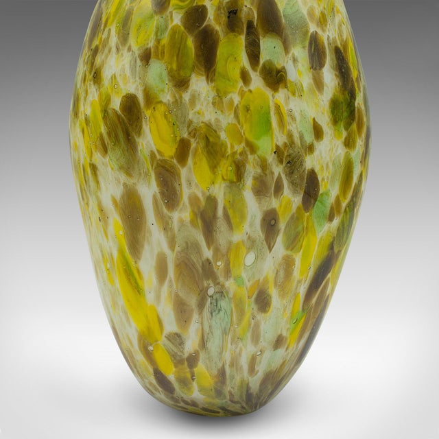 1960's Vintage Flower Vase For Sale - Image 9 of 9