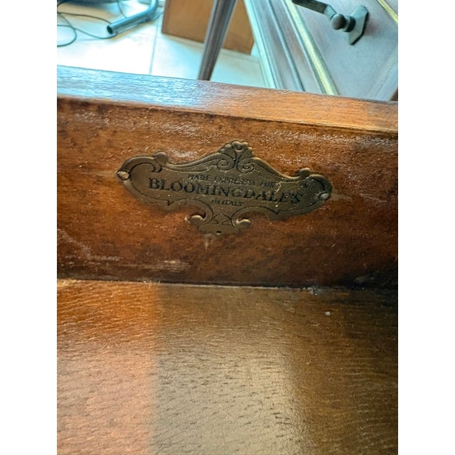 French Mid 20th Century Bloomingdale’s Louis XVI Style Marble Top Console Table Made in Italy For Sale - Image 3 of 14