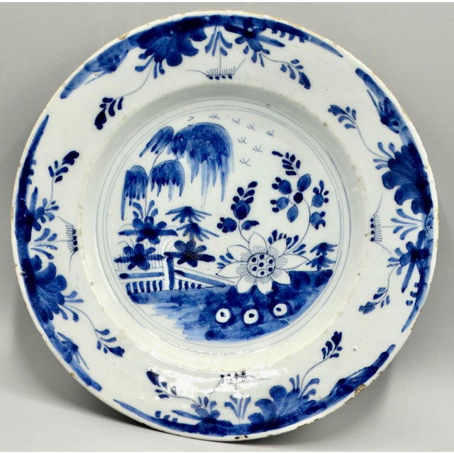Ceramic 18th-Century Chinoiserie Delftware Plate For Sale - Image 7 of 12