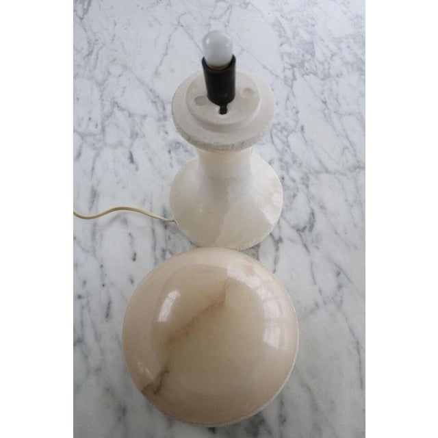 White Mid-Century Alabaster Mushroom Table Lamp, Italy, 1960s For Sale - Image 8 of 11