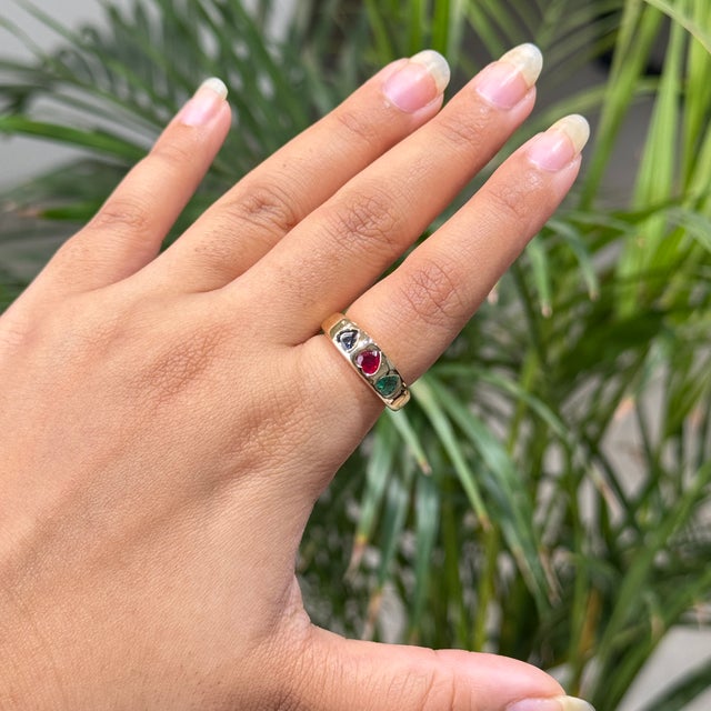 14k Yellow Gold Heart Emerald Ruby Sapphire Dome Band Gypsy-Set Ring Size 4 For Sale In New York - Image 6 of 17