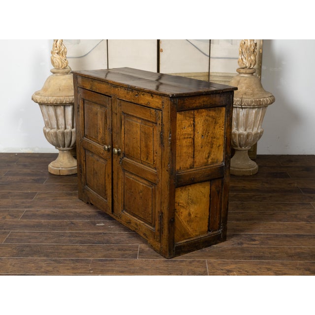 English Early Oak Cupboard with Two Doors and Distressed Patina, 18th Century For Sale In Atlanta - Image 6 of 12