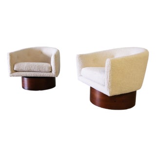 1960s Milo Baughman for Thayer Coggin Rosewood and Heavy Boucle Swivel Chairs For Sale
