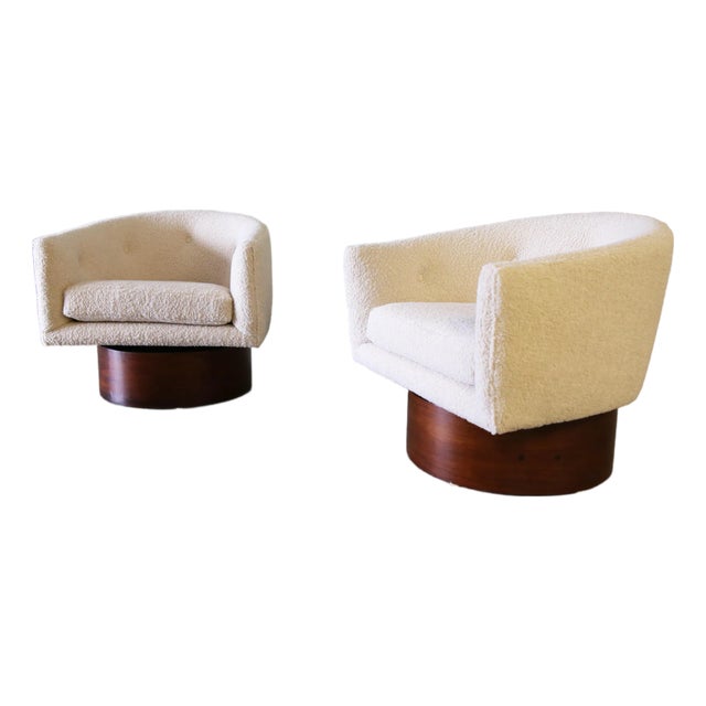 1960s Milo Baughman for Thayer Coggin Rosewood and Heavy Boucle Swivel Chairs For Sale