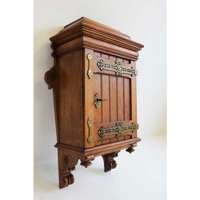 Antique Arts and Crafts European Small Wall Cabinet in Oak and Brass, 1900s For Sale - Image 11 of 16