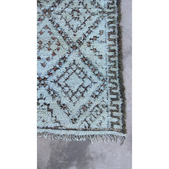 Moroccan 1970s Vintage Mid-Century Moroccan Rug For Sale - Image 3 of 10