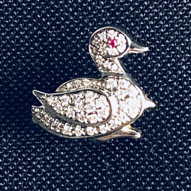 Art Deco Art Deco Platinum Duck Stick Pin Diamond Accents and Ruby Eye Early 20th Century For Sale - Image 3 of 6