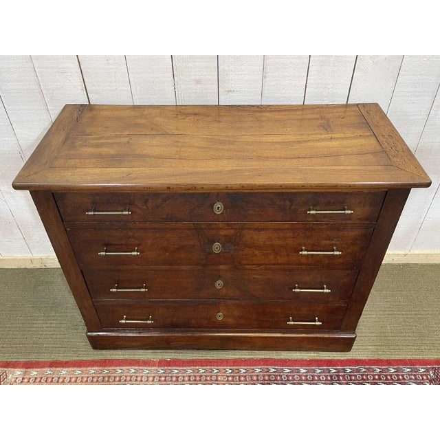 Late 19th century walnut chest of drawers - L=1m10 D=47.5cm H=86cm.