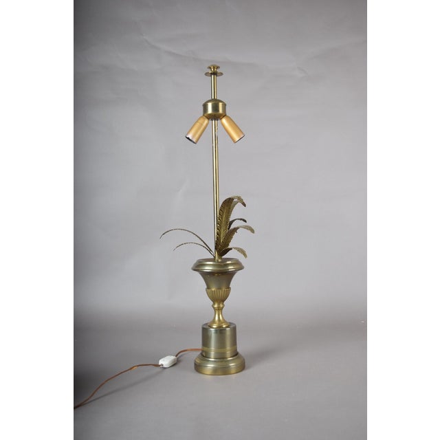 Hollywood Regency Brass Palm Leaf Double Socket Table Lamp, Europe, 1960s For Sale - Image 4 of 12