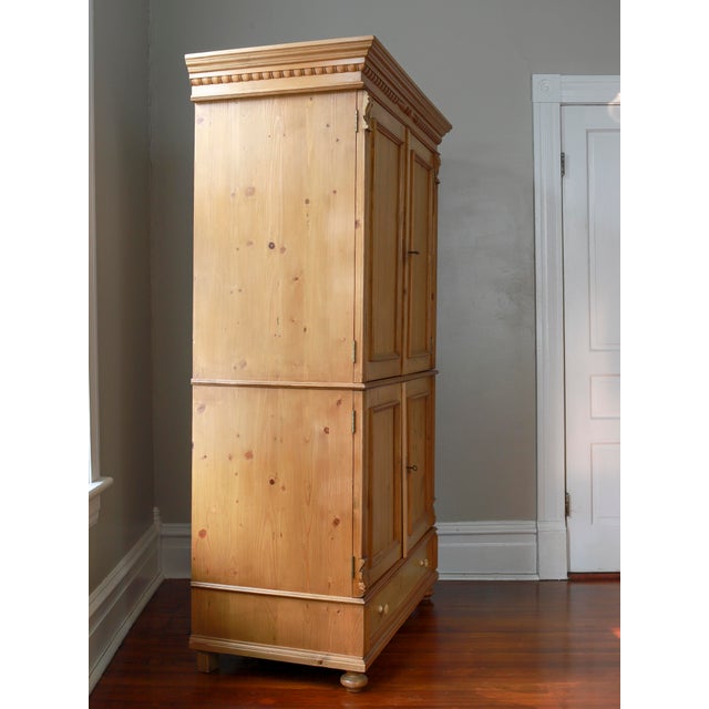 English Pine Linen Press, Armoire, Wardrobe For Sale - Image 6 of 10