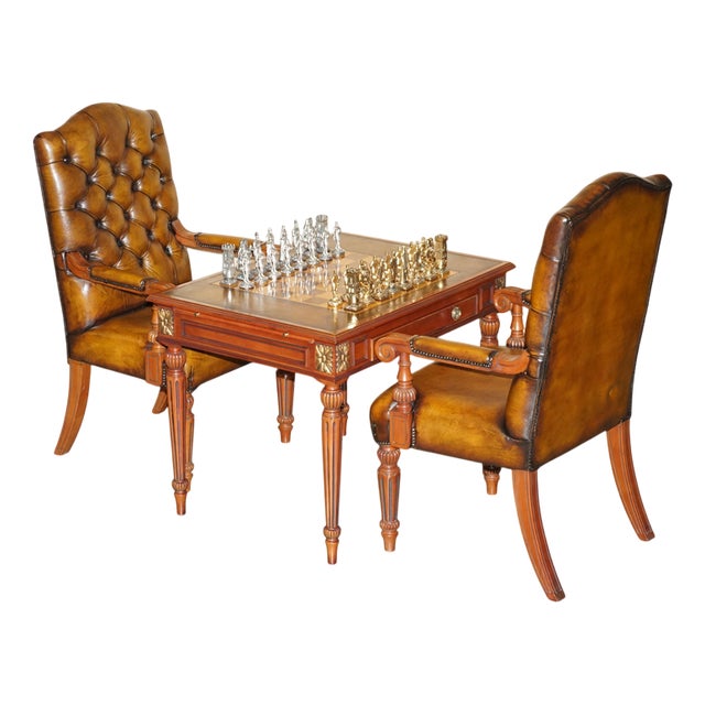 Chessboard Table and Chesterfield Armchairs in Leather, Set of 3 For Sale