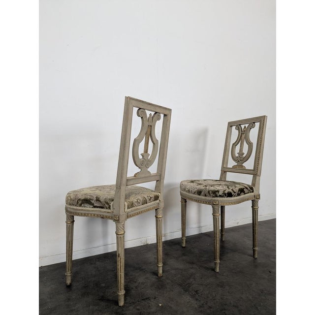 Louis XVI Style Cream Lacquered and Upholstered Cabriolet Salon Set with Gilded Highlights, Set of 6 For Sale - Image 15 of 18