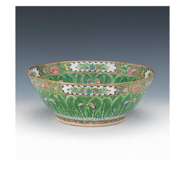 Late 18th Century Chinese Famille Verte Porcelain Bowl With Floral Detail For Sale - Image 4 of 6